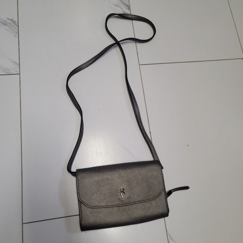 ~ small grey simply vera crossbody purse